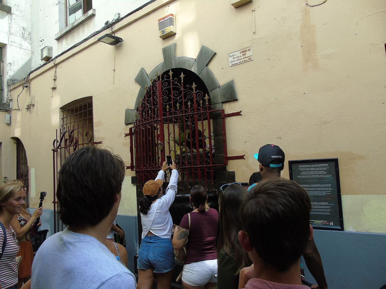 Jeanneke Pis + Delirium Café
